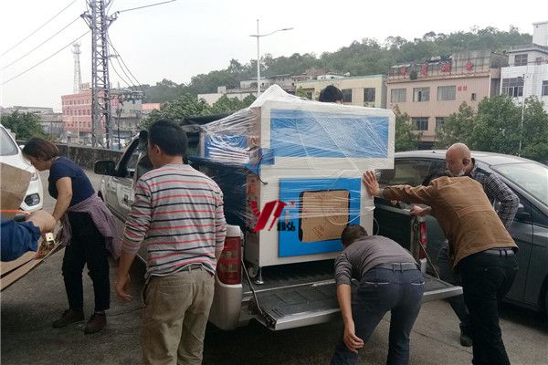 視覺點膠機(jī)廠家