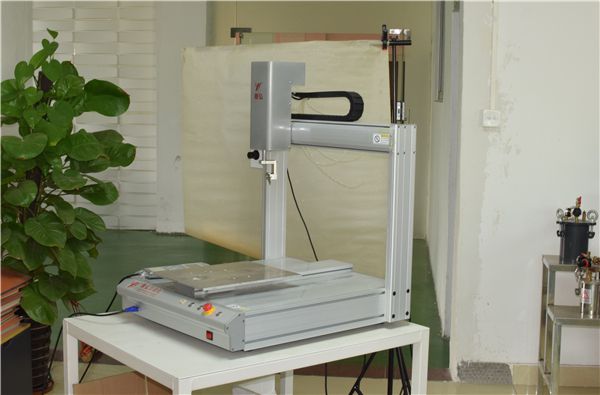 三軸自動(dòng)點(diǎn)膠機(jī)廠家