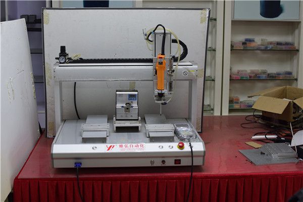優(yōu)質(zhì)自動(dòng)擰螺絲機(jī)批發(fā)