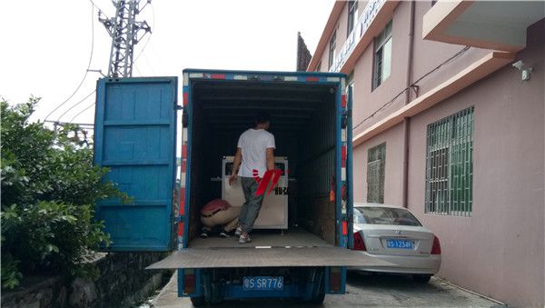 高粘度硅膠點膠機廠家