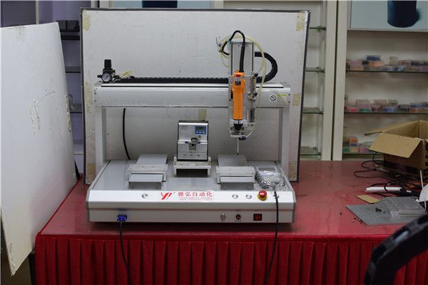 專用自動擰螺絲機(jī)供應(yīng)廠家